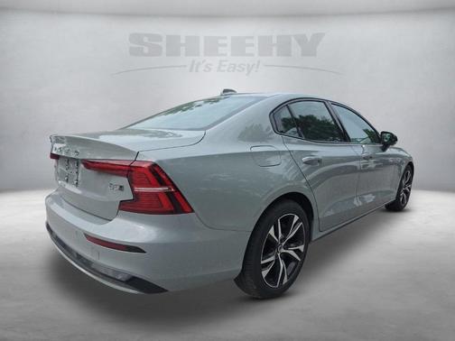 2025 Volvo S60 B5 Core