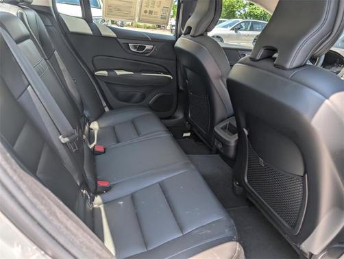 2025 Volvo S60 B5 Core