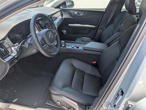 2025 Volvo S60 B5 Core