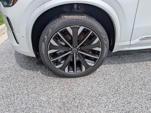 2025 Volvo XC90 Plug-In Hybrid T8 Ultra 7-Seater