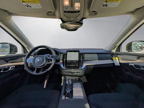 Onyx Black Metallic 2026 Volvo XC90 B6 Plus 7-Seater