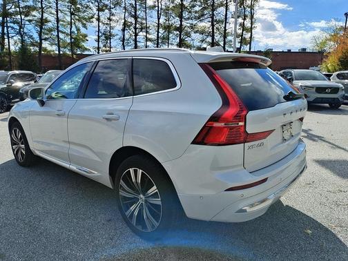 2023 Volvo XC60 Recharge Plug-In Hybrid T8 Ultimate Bright Theme