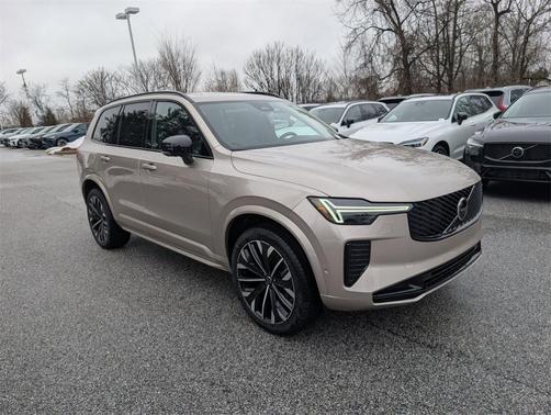 2026 Volvo XC90 B6 Ultra Dark Theme 6-Seater