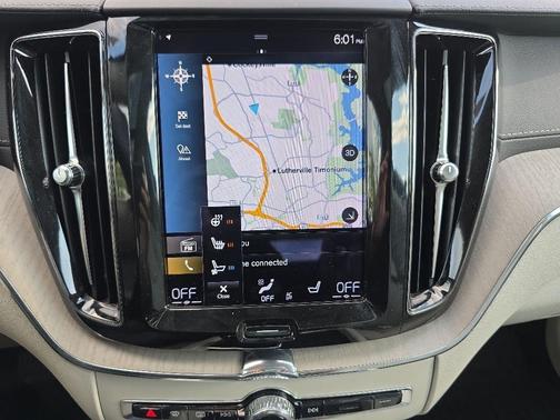 Crystal White 2021 Volvo XC60 T5 Inscription