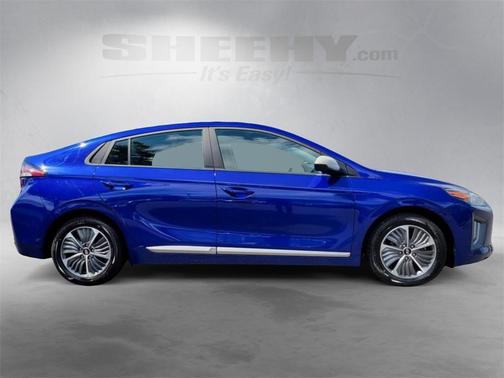 2022 Hyundai IONIQ Plug-In Hybrid SE
