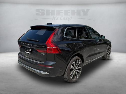 2023 Volvo XC60 B5 Ultimate Bright Theme