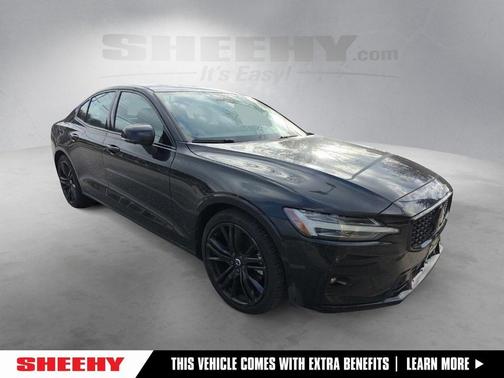 2024 Volvo S60 B5 Plus Black Edition