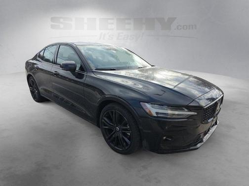 2024 Volvo S60 B5 Plus Black Edition