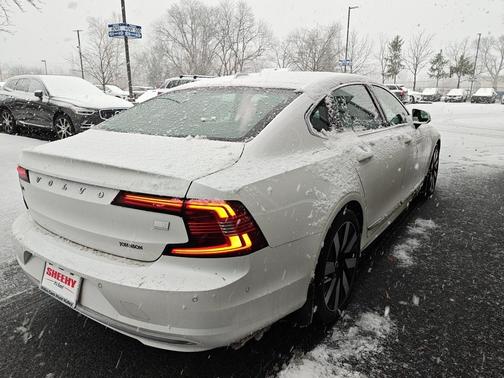 2024 Volvo S90 Recharge Plug-In Hybrid T8 Ultimate