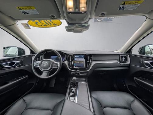 2025 Volvo XC60 B5 Core