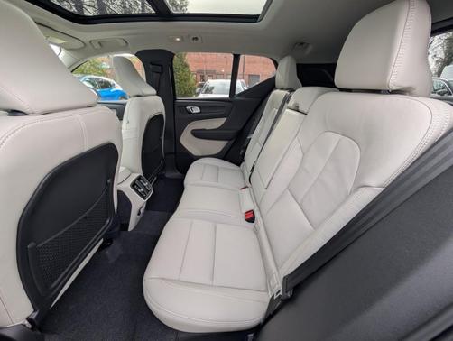 Crystal White 2026 Volvo XC40 B4 Plus