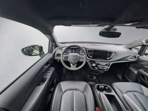 Gray Clearcoat 2025 Chrysler Pacifica Select