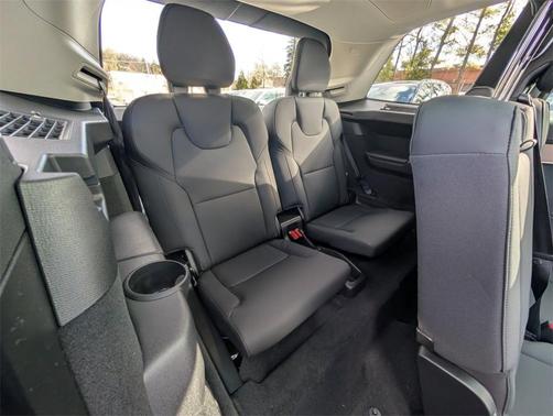 2026 Volvo XC90 Plug-In Hybrid T8 Plus 7-Seater