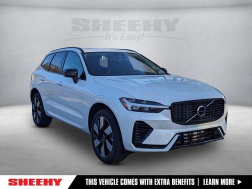 2024 Volvo XC60 Recharge Plug-In Hybrid T8 Plus Dark Theme