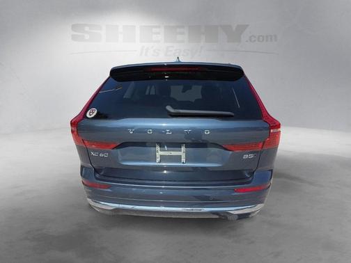 2022 Volvo XC60 B5 Inscription