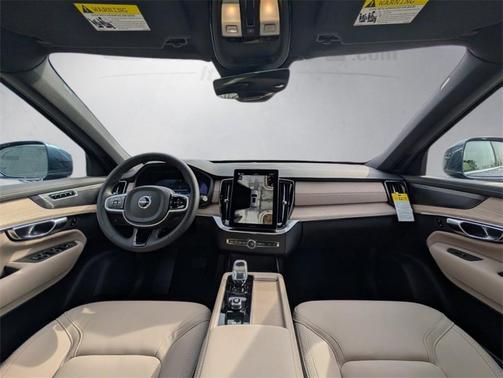 2026 Volvo XC90 B6 Plus 7-Seater