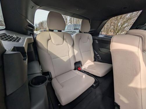 Denim Blue Metallic 2026 Volvo XC90 B6 Plus 7-Seater