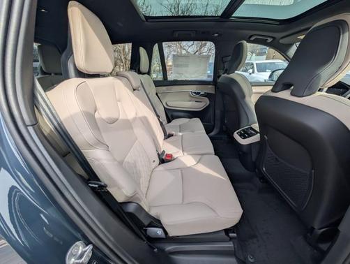 Denim Blue Metallic 2026 Volvo XC90 B6 Plus 7-Seater