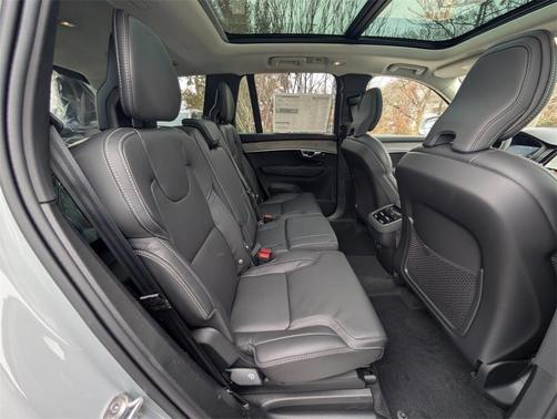 2026 Volvo XC90 B6 Ultra 7-Seater