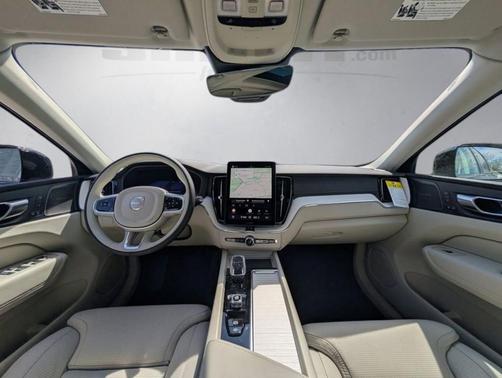 Forest Green 2026 Volvo XC60 B5 Ultra