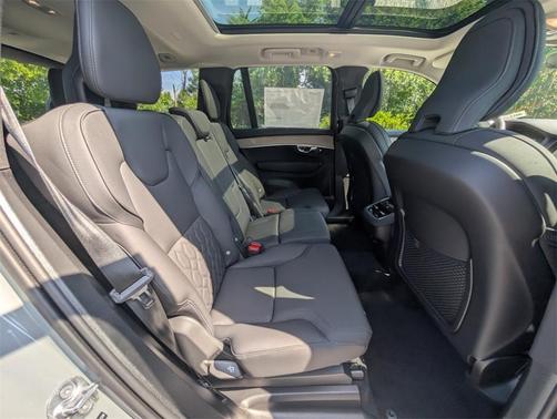 2025 Volvo XC90 B6 Plus 7-Seater