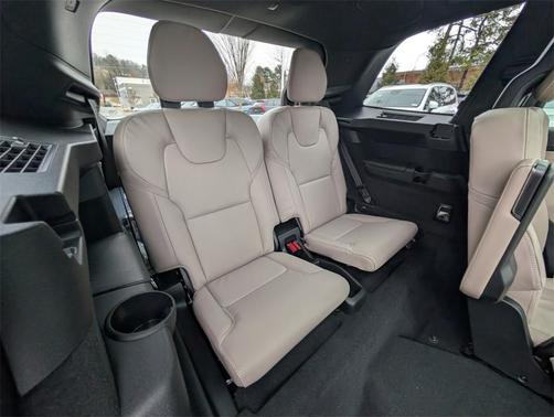 2026 Volvo XC90 B5 Ultra 6-Seater