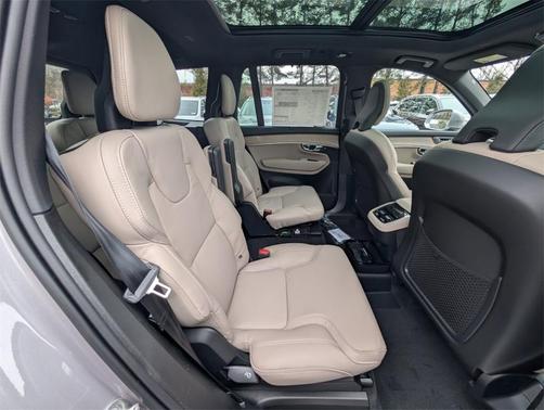 2026 Volvo XC90 B5 Ultra 6-Seater