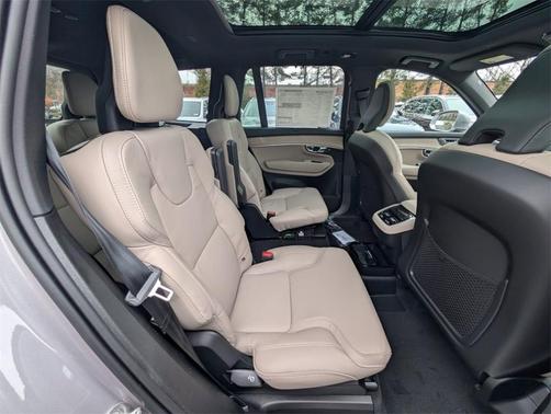 2026 Volvo XC90 B5 Ultra 6-Seater