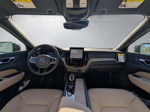 2026 Volvo XC60 B5 Plus