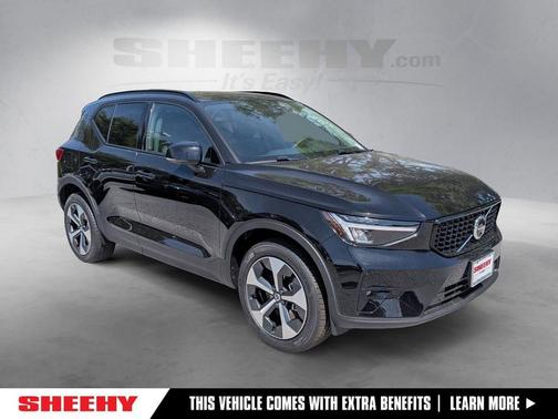 Onyx Black 2026 Volvo XC40 B5 Plus