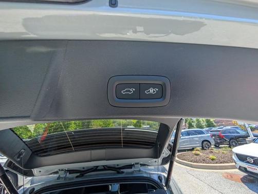 Gray Metallic 2026 Volvo XC40 B5 Core