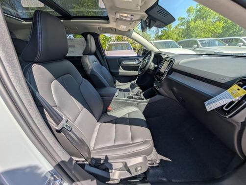 Gray Metallic 2026 Volvo XC40 B5 Core