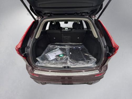 Mulberry 2026 Volvo XC60 B5 Plus