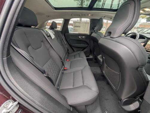 Mulberry 2026 Volvo XC60 B5 Plus