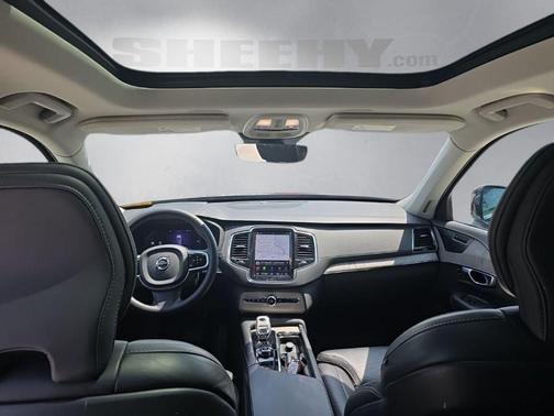 Onyx Black Metallic 2023 Volvo XC90 Recharge Plug-In Hybrid T8 Ultimate 6-Seater