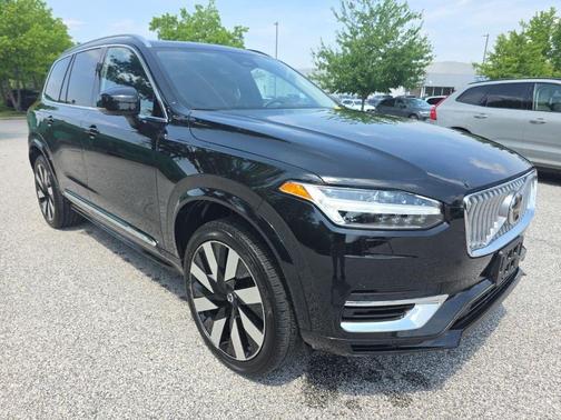 Onyx Black Metallic 2023 Volvo XC90 Recharge Plug-In Hybrid T8 Ultimate 6-Seater