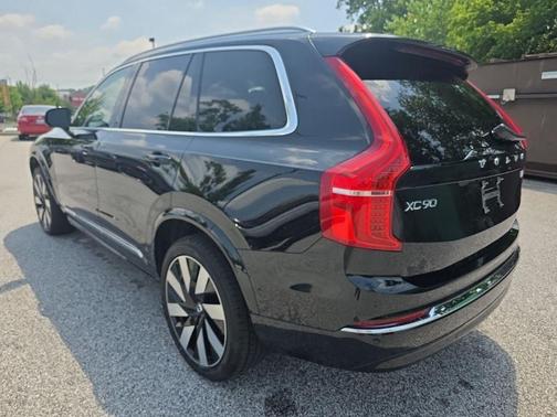 Onyx Black Metallic 2023 Volvo XC90 Recharge Plug-In Hybrid T8 Ultimate 6-Seater