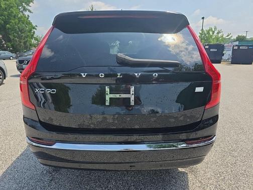 Onyx Black Metallic 2023 Volvo XC90 Recharge Plug-In Hybrid T8 Ultimate 6-Seater