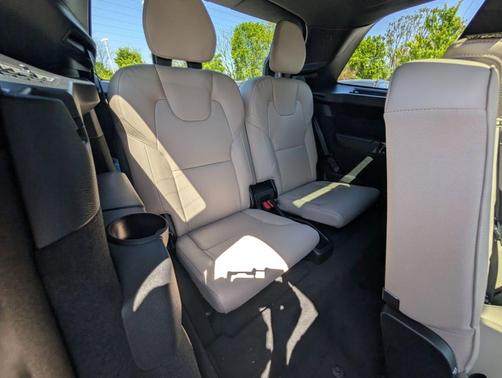 Denim Blue Metallic 2026 Volvo XC90 B6 Ultra Dark Theme 7-Seater