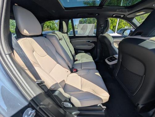 Denim Blue Metallic 2026 Volvo XC90 B6 Ultra Dark Theme 7-Seater