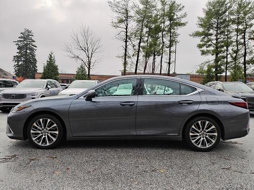 2020 Lexus ES 300h Base