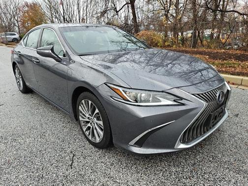 2020 Lexus ES 300h Base
