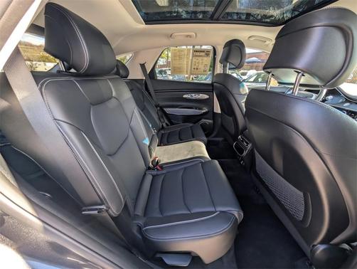 2023 Genesis GV70 2.5T