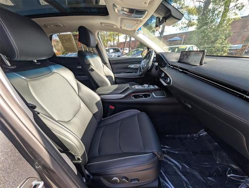 2023 Genesis GV70 2.5T