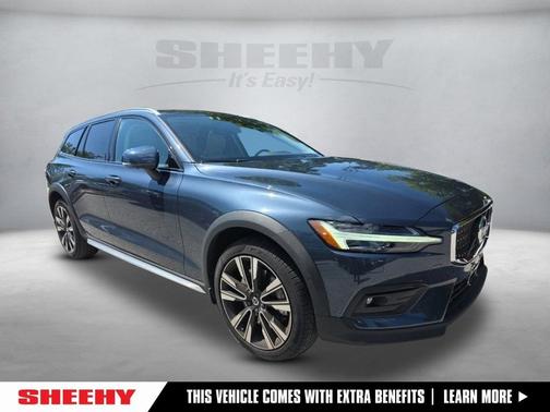 2023 Volvo V60 Cross Country B5 Ultimate