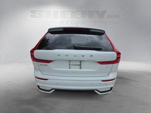 2024 Volvo XC60 Recharge Plug-In Hybrid T8 Plus Dark Theme