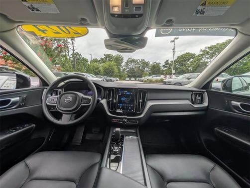 2024 Volvo XC60 Recharge Plug-In Hybrid T8 Plus Dark Theme