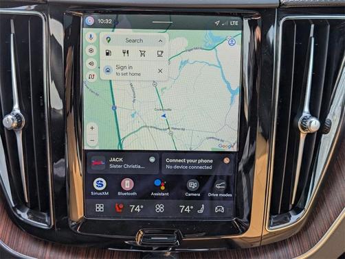 2023 Volvo XC60 B5 Ultimate Bright Theme