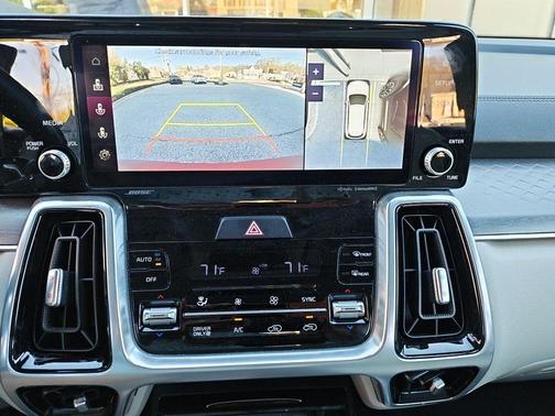 Runway Red 2022 Kia Sorento Plug-In Hybrid SX Prestige