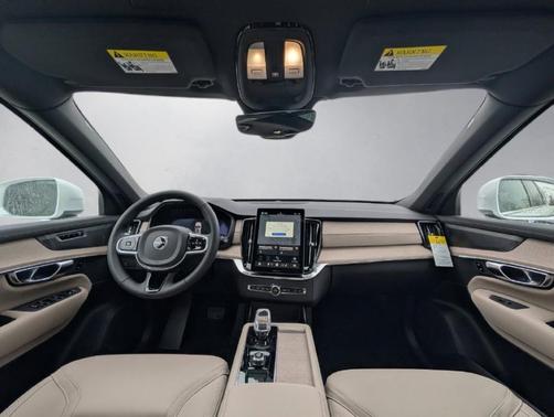 Crystal White Pearl 2026 Volvo XC90 B6 Plus 7-Seater